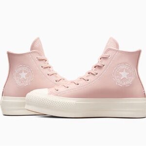 Chuck Taylor All Star Lift Platform Bold Stitch Size 7 Baby Pink